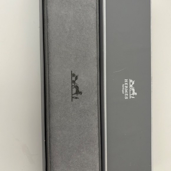 Great condition Hermes clipper watch - Picture 2 of 9